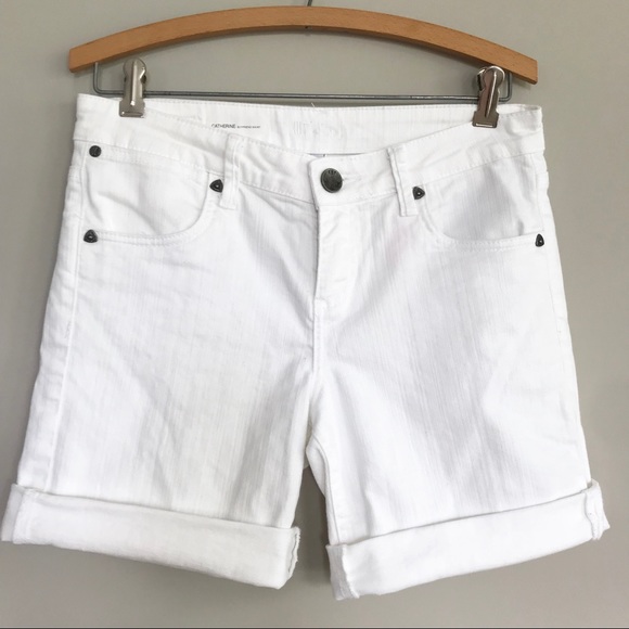 white boyfriend shorts
